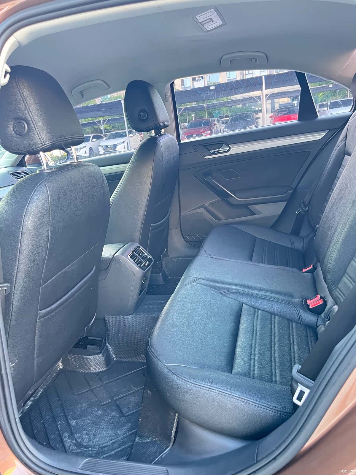 Volkswagen Lamando, 2015 14
