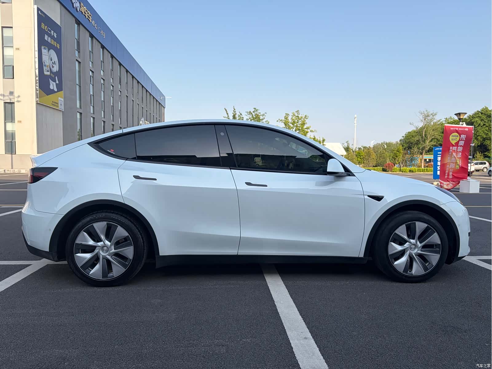 Tesla Model Y, 2023 6