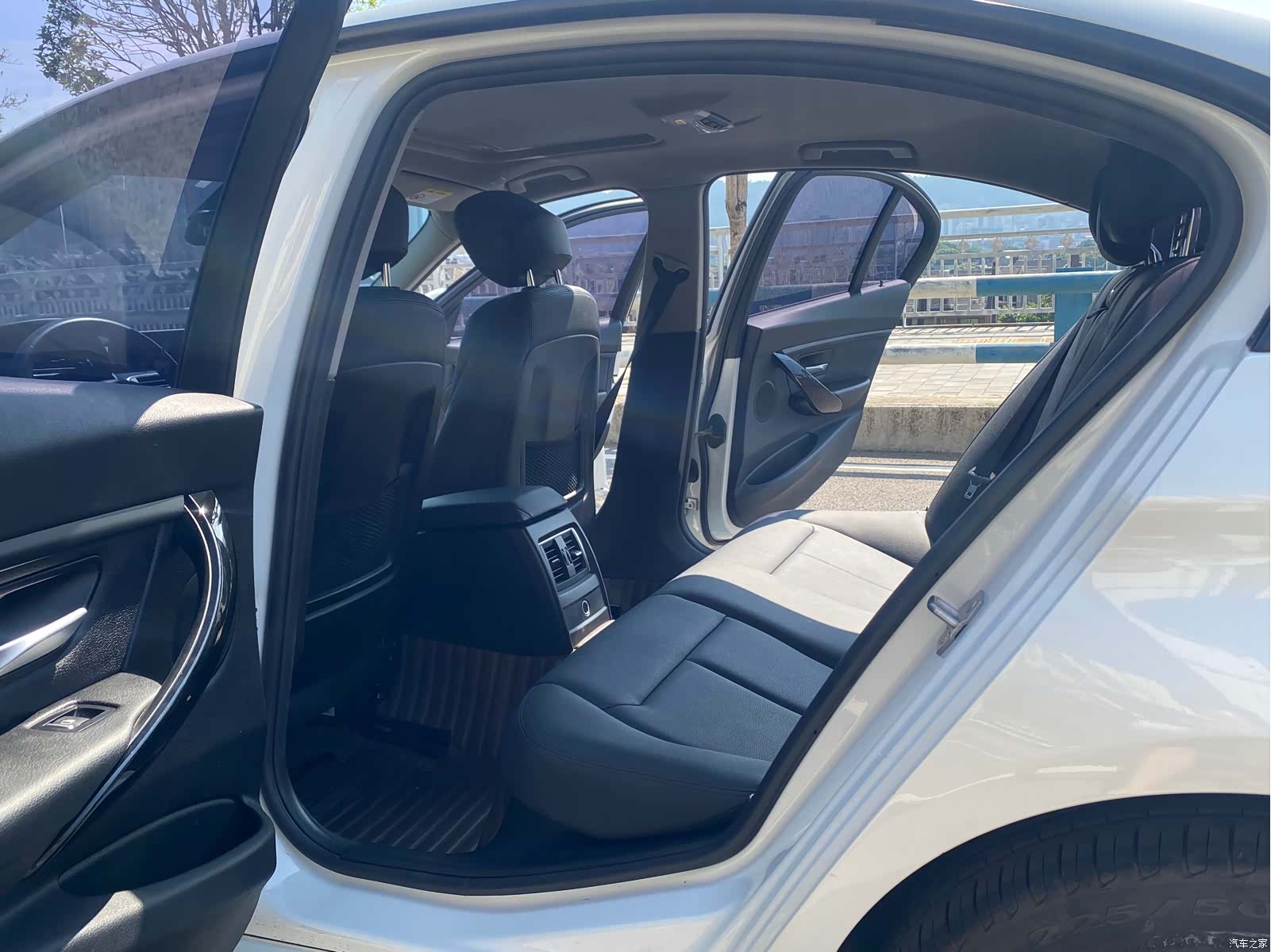 BMW 3 Series, 2018 9