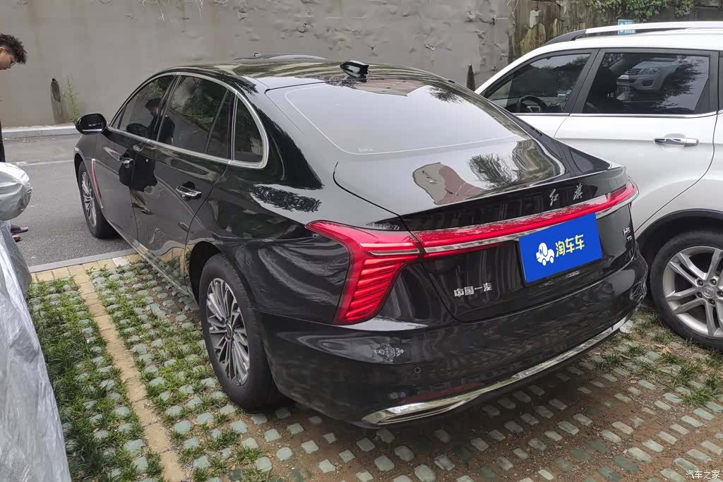 Hongqi H5, 2025 3