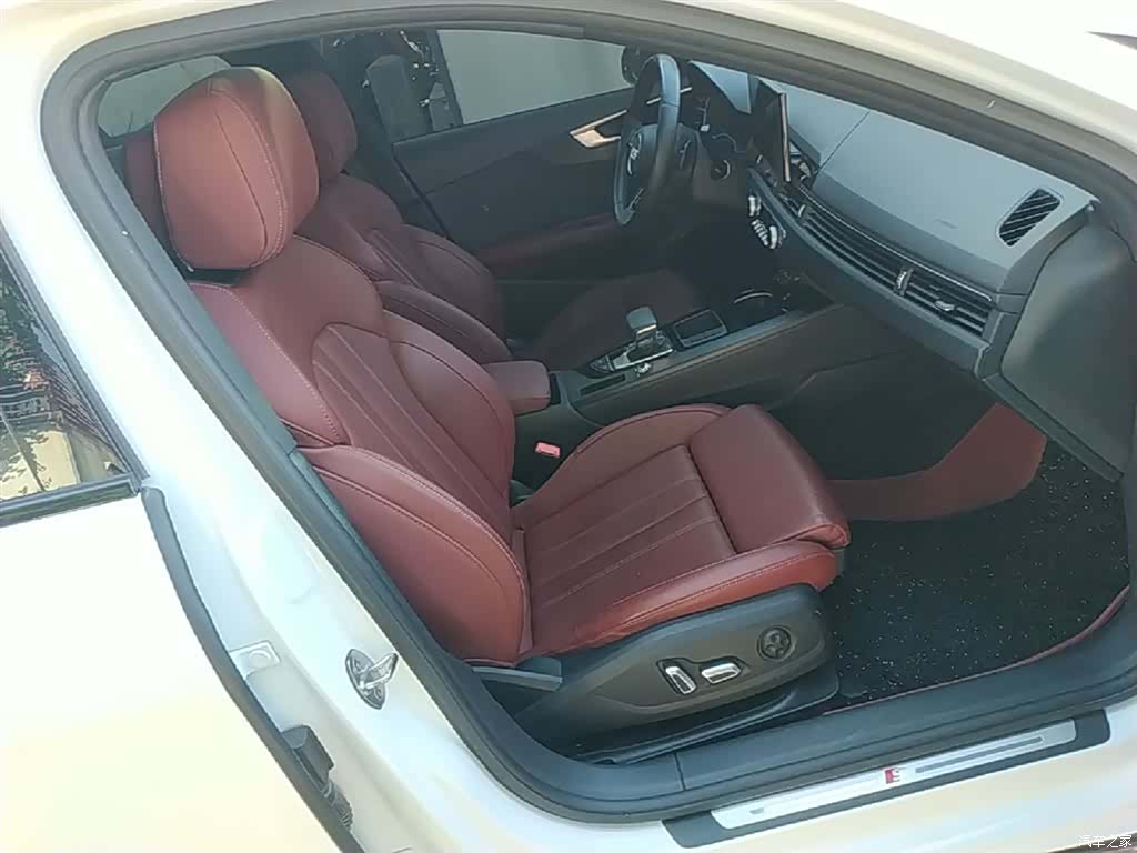 Audi A4L, 2024 25