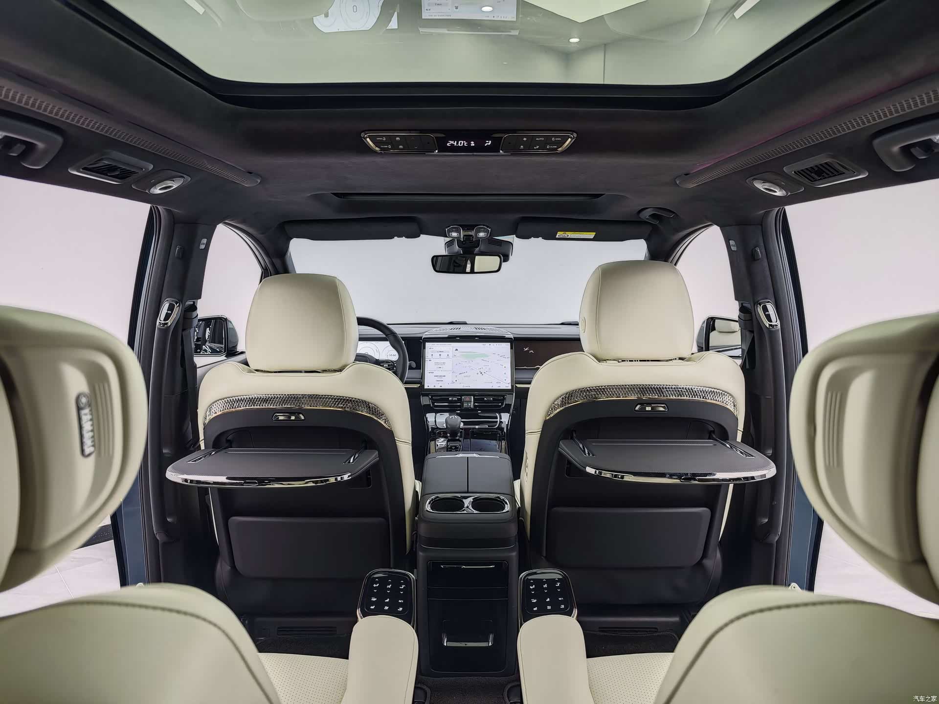 Trumpchi M8, 2023 13