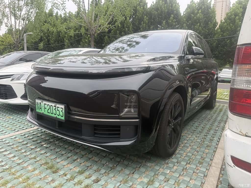 Li Auto L8, 2023 1