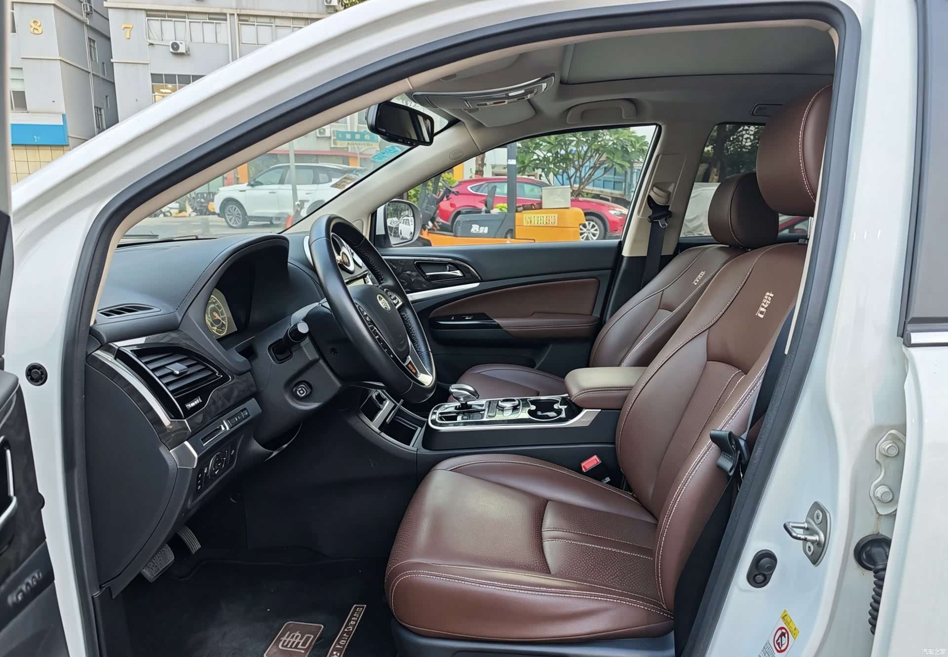 BYD Tang, 2016 все фото