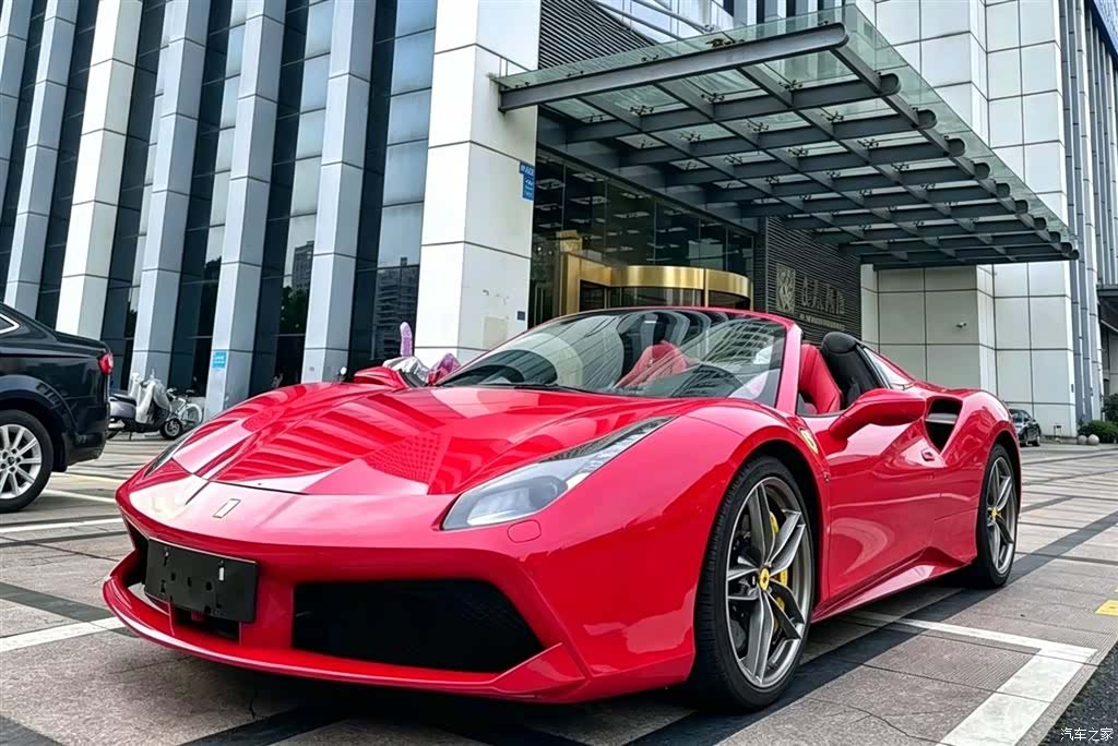 Ferrari 488, 2018 1