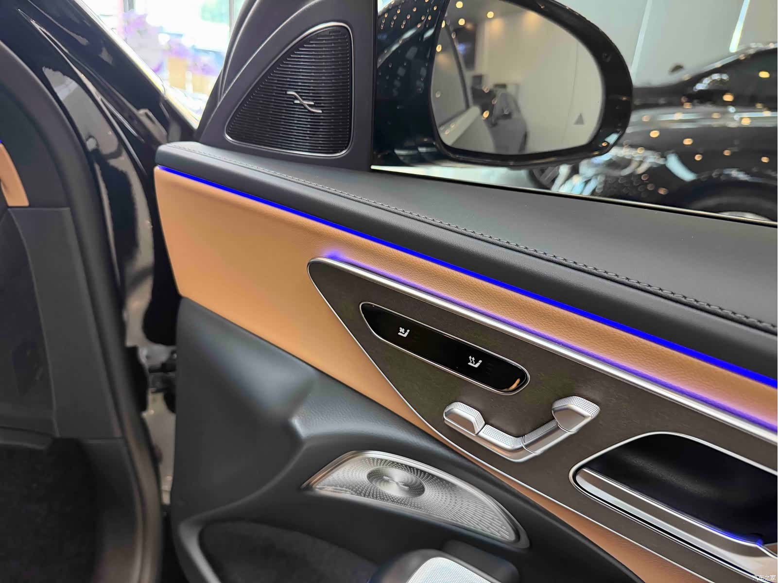 Mercedes-Benz E-Class, 2025 15