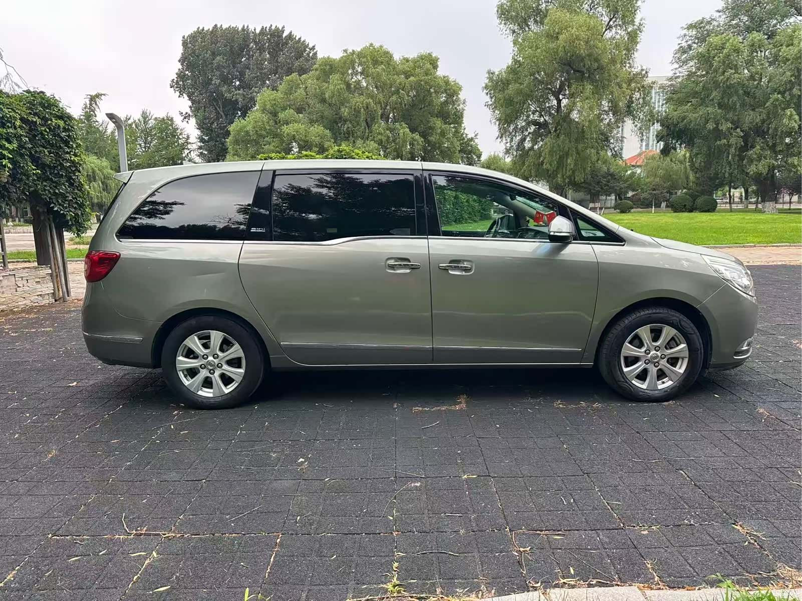Buick GL8, 2015 8