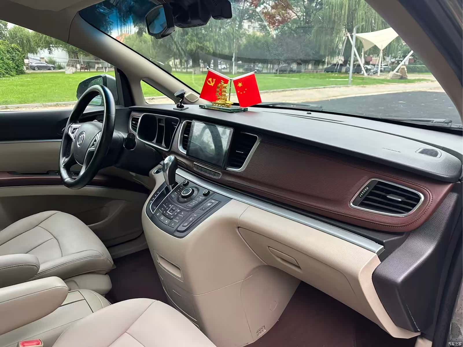 Buick GL8, 2015 11