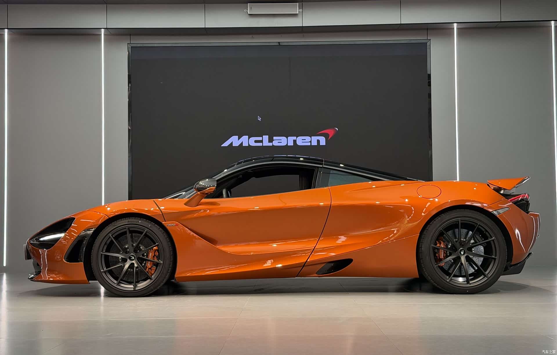 McLaren 720S, 2019 7