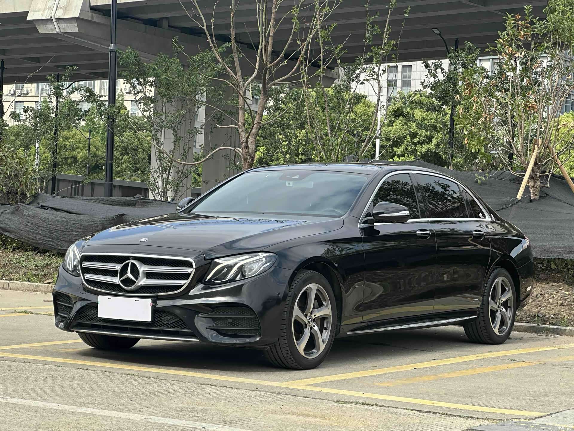 Mercedes-Benz E-Class, 2017 1