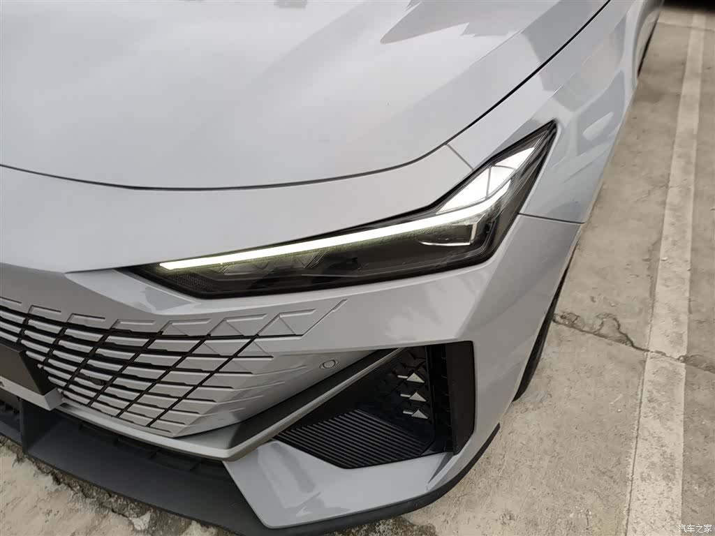 Changan UNI-V, 2022 15