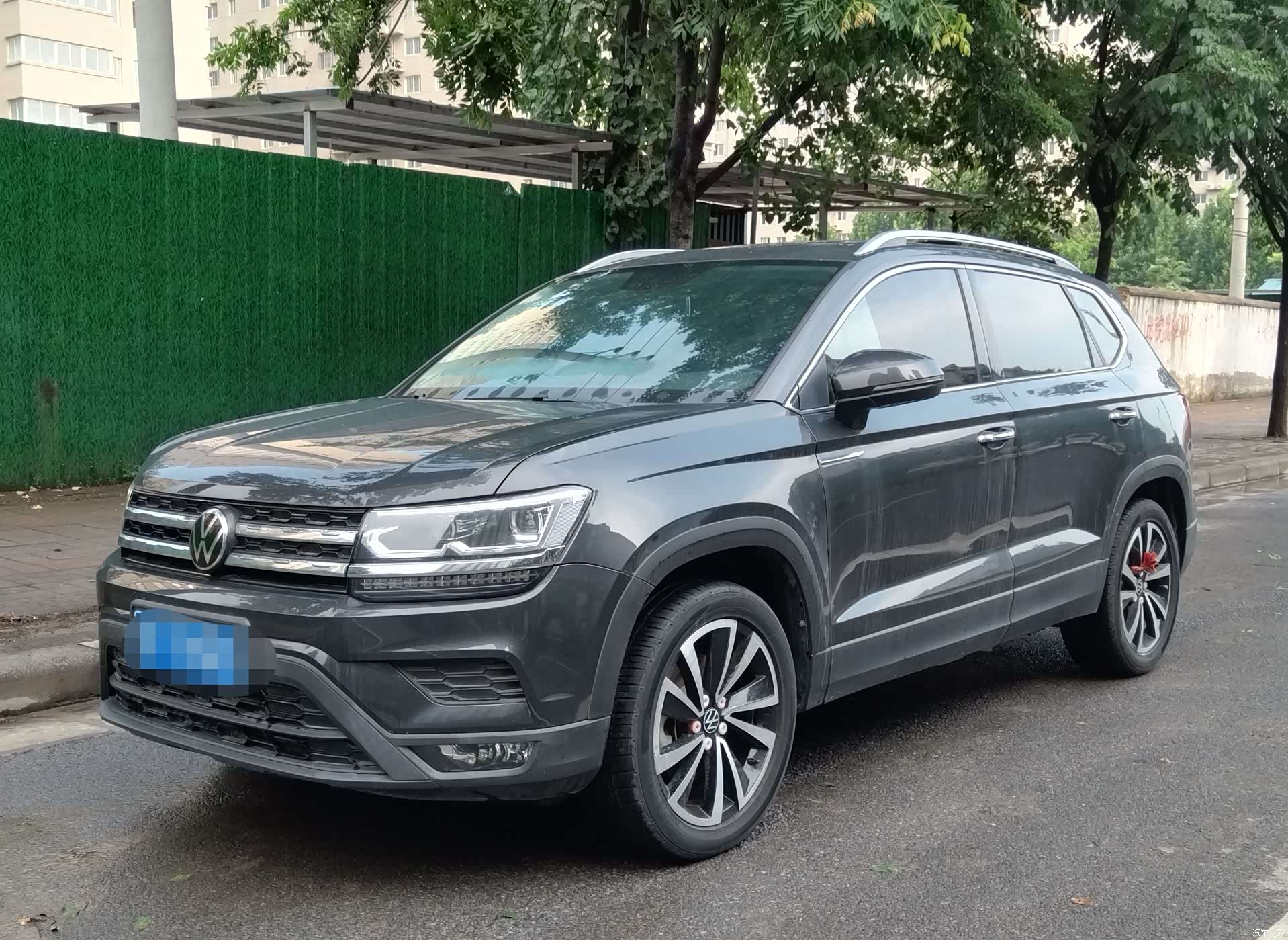 Volkswagen Tharu
