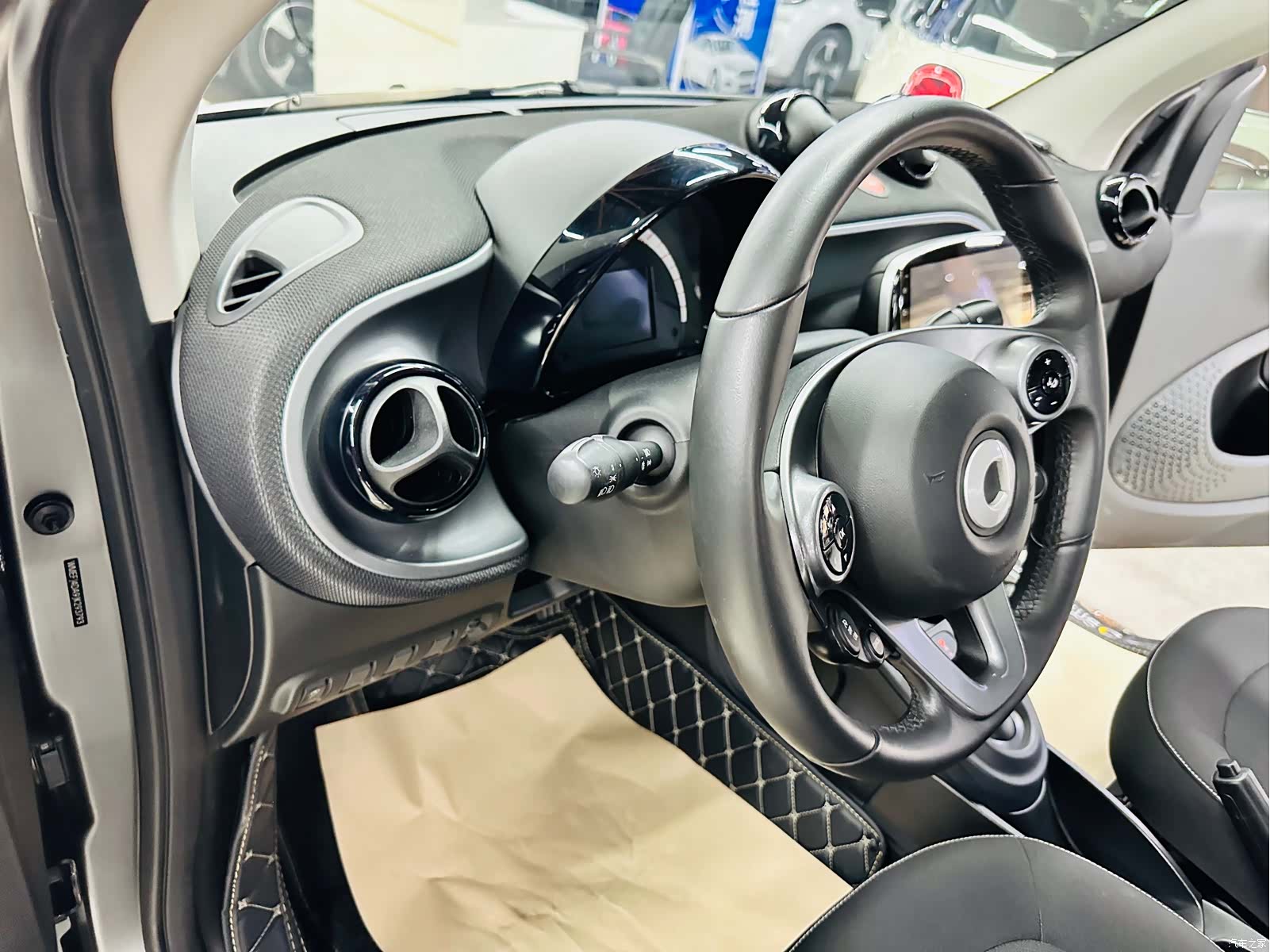 Smart Fortwo, 2018 23