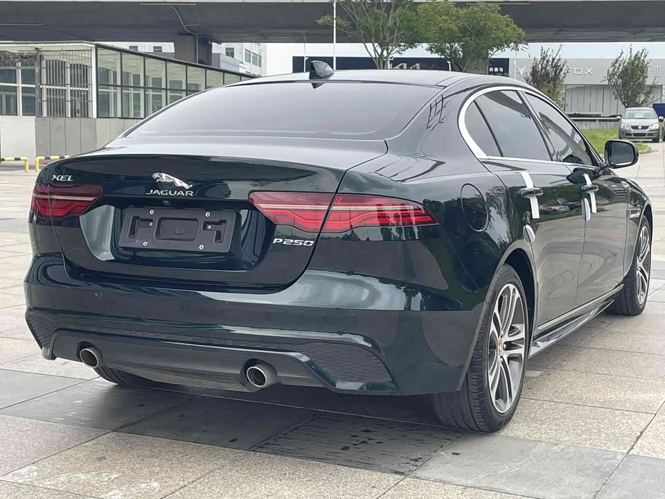 Jaguar XEL Jaguar XEL