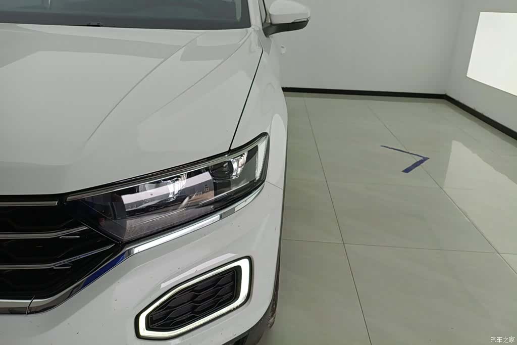 Volkswagen T-ROC, 2023 все фото