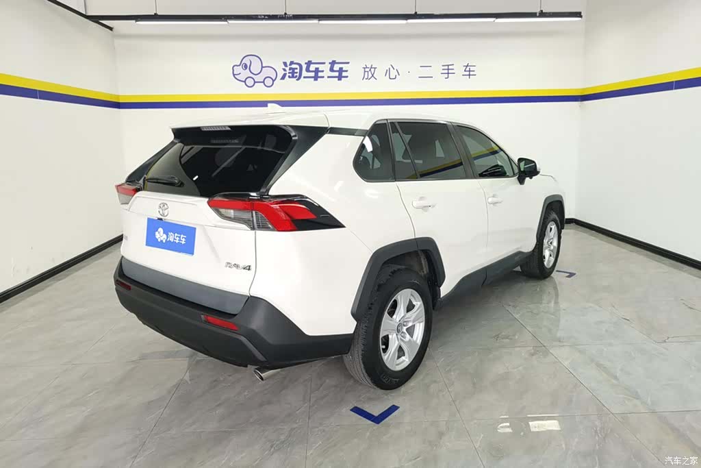 Toyota RAV4, 2020 3