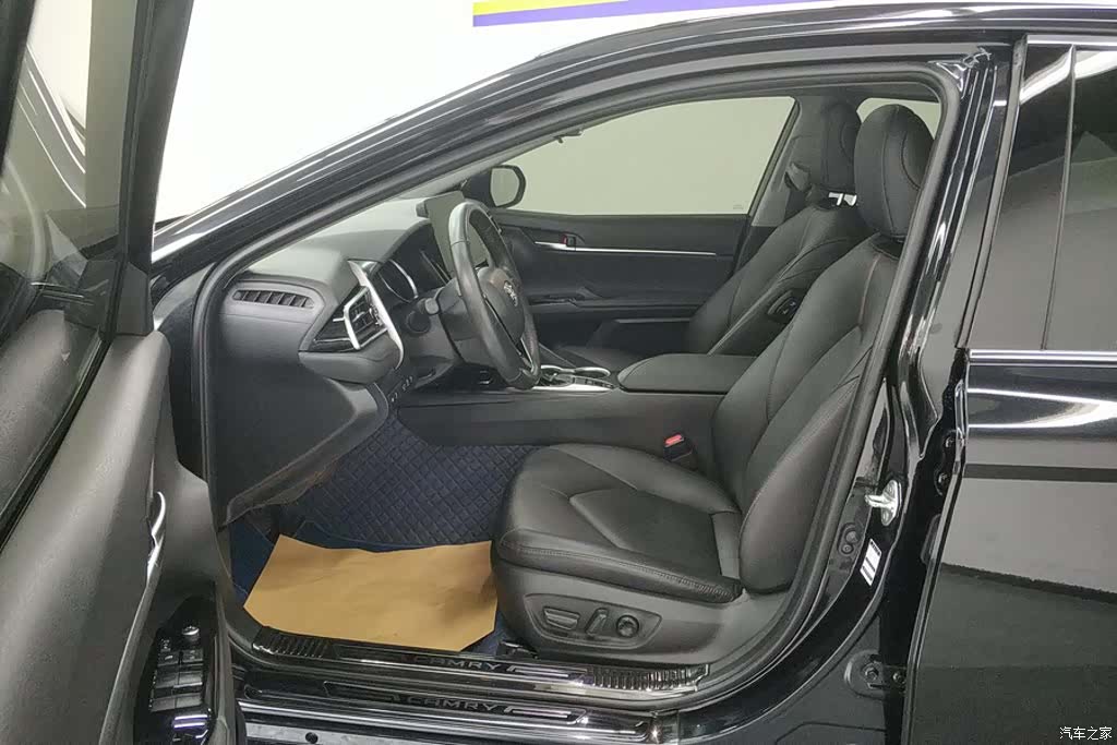 Toyota Camry, 2023 9