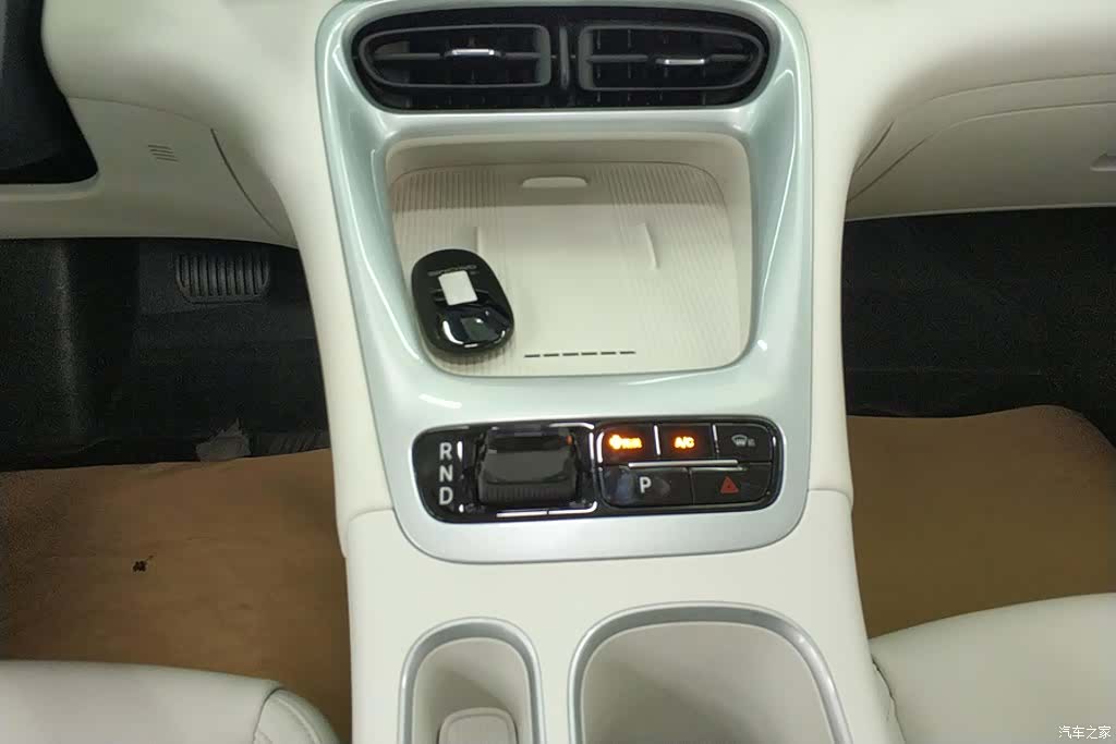Geely Xingyuan, 2025 16