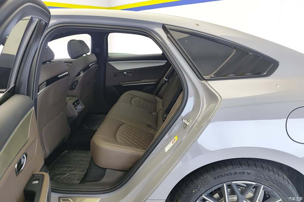 BYD Han, 2024 11