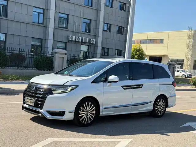 Honda Elysion 2024 — купить из Китая под заказ