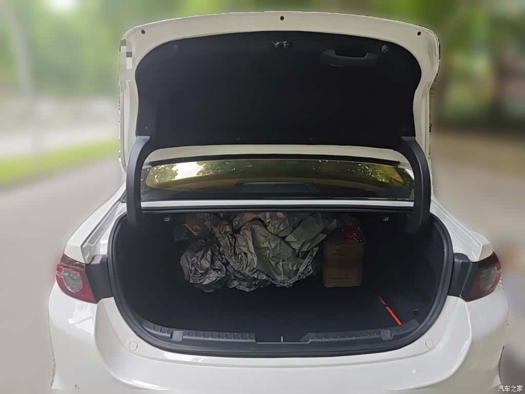 Mazda Mazda3, 2021 10