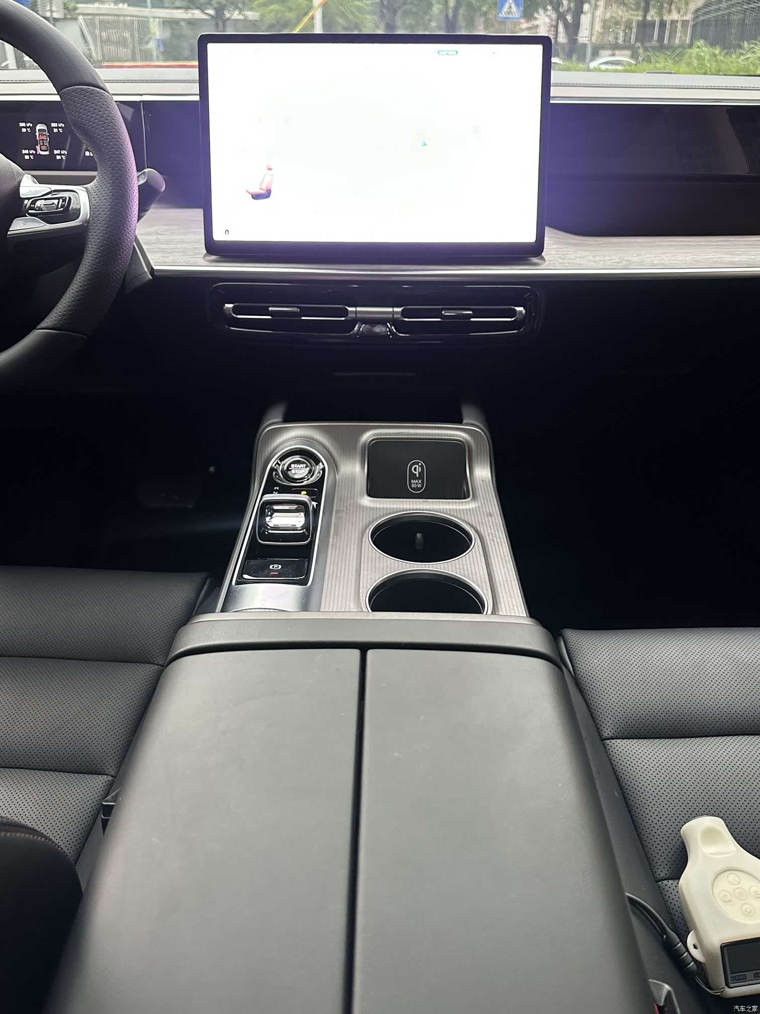 Trumpchi E8, 2024 13