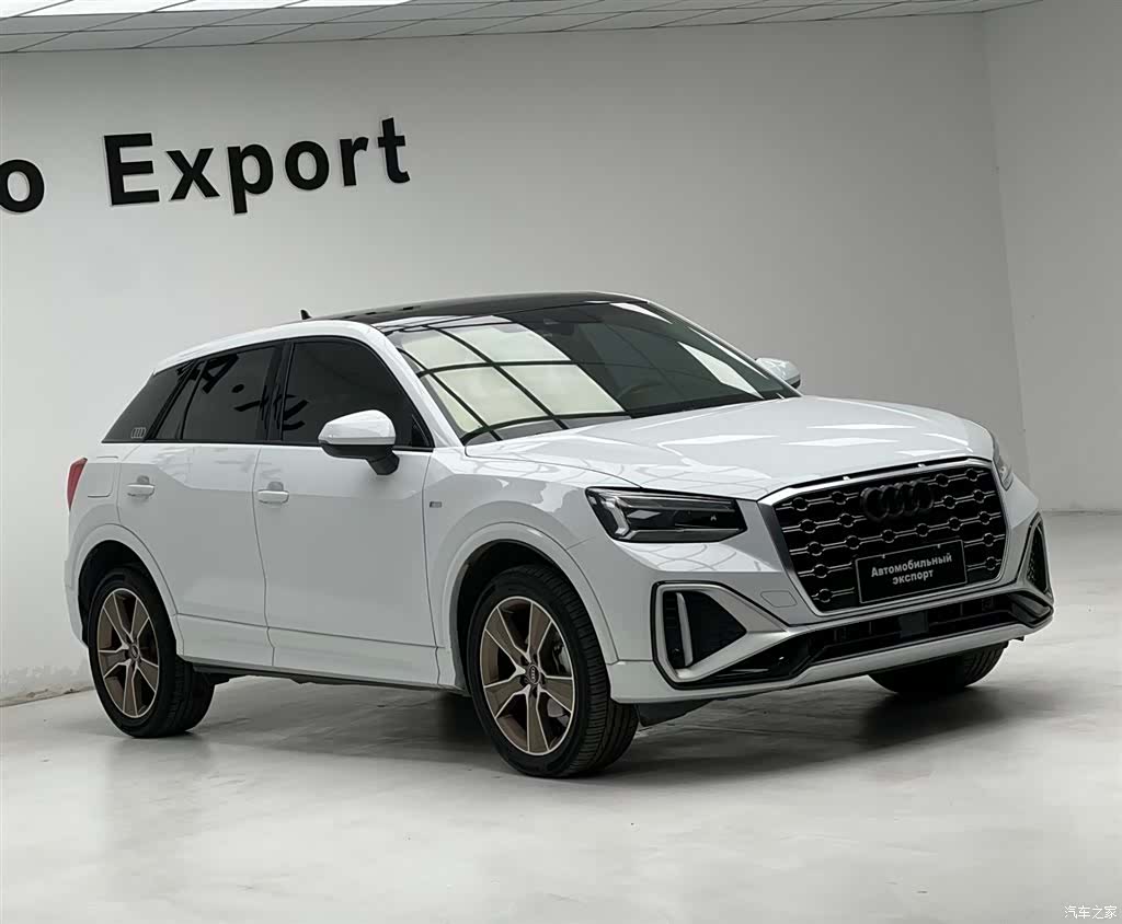 Audi Q2L, 2021 2