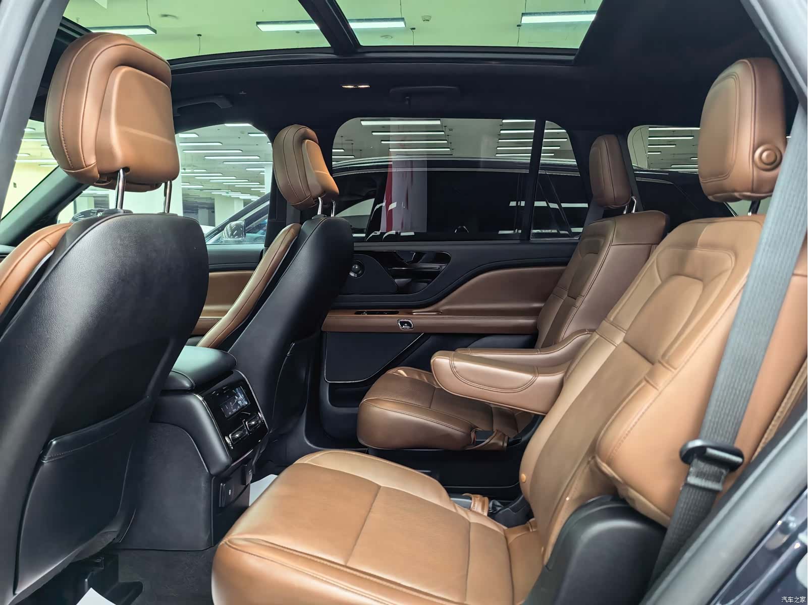 Lincoln Aviator, 2021 3