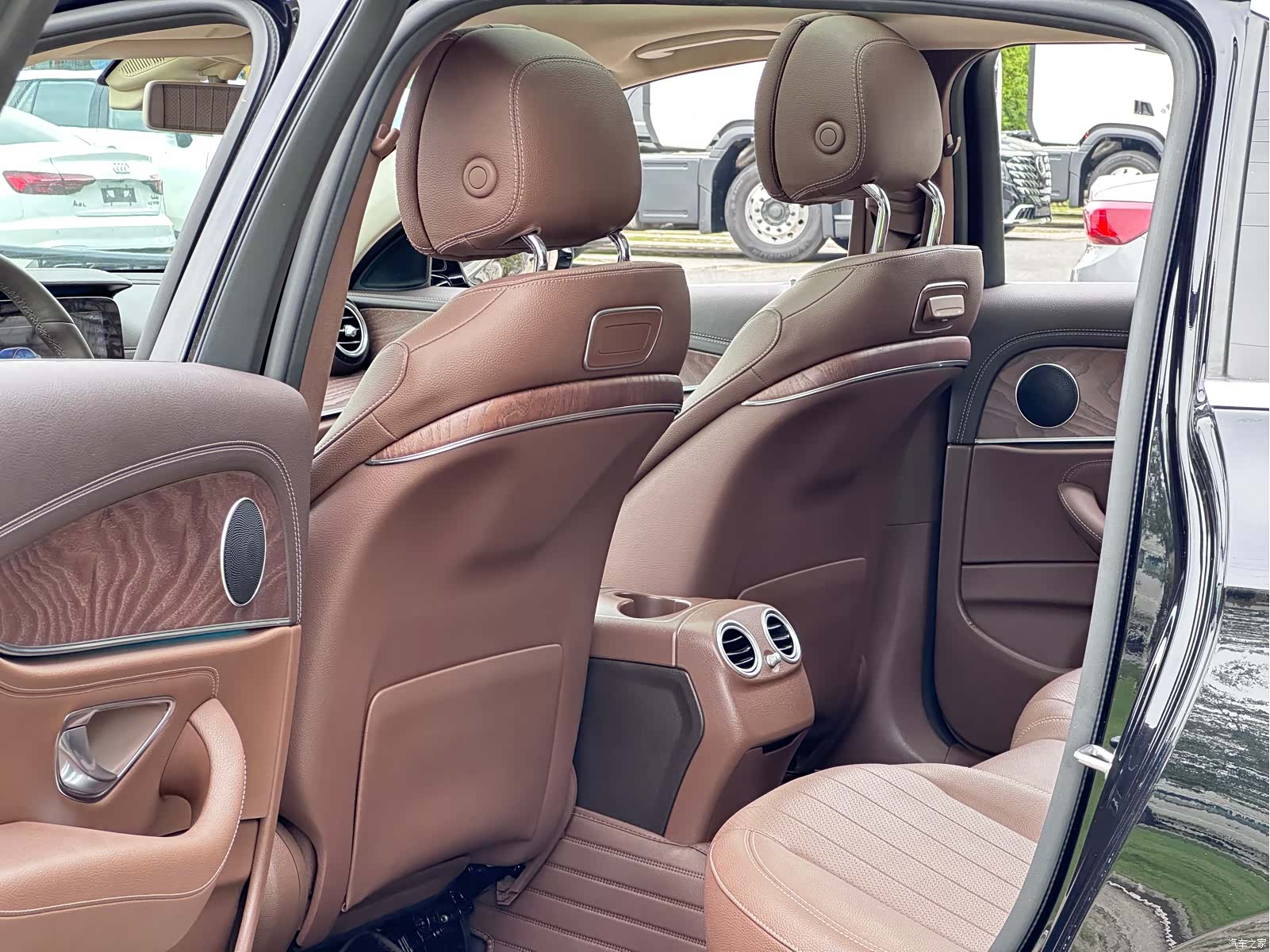 Mercedes-Benz E-Class, 2020 6