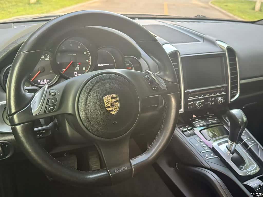 Porsche Cayenne, 2012 9