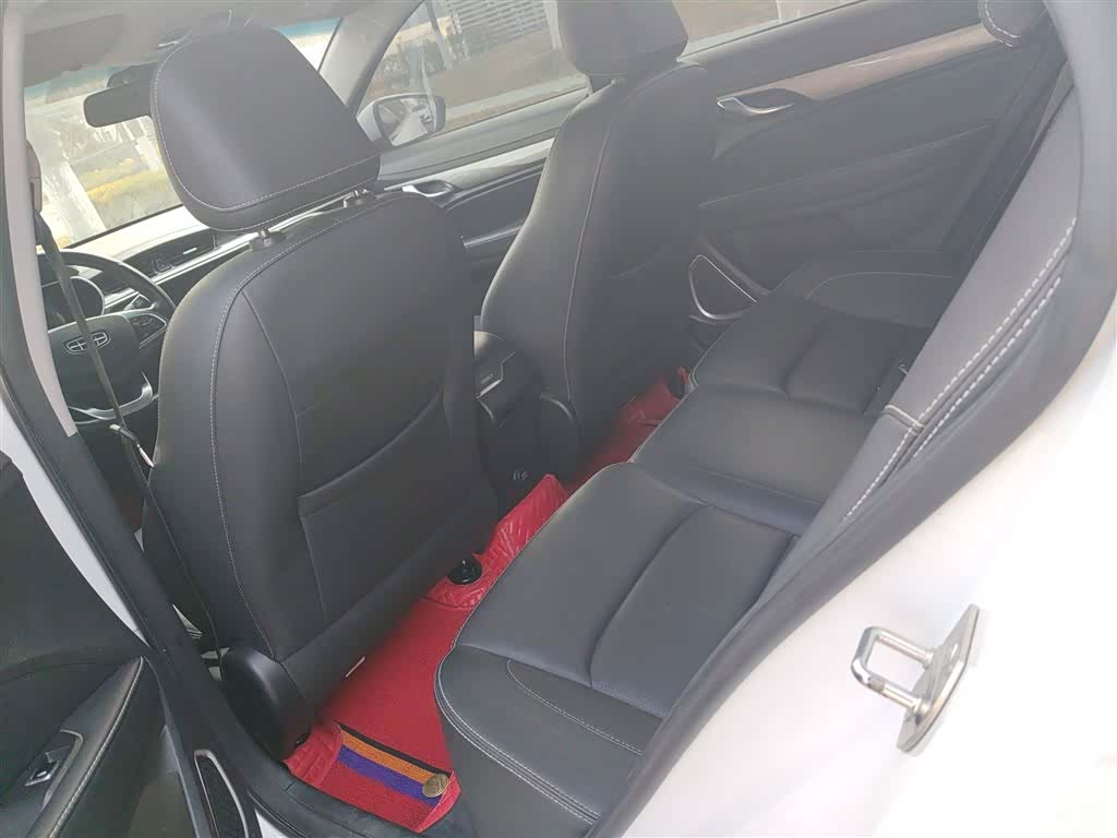 Geely Emgrand, 2020 15