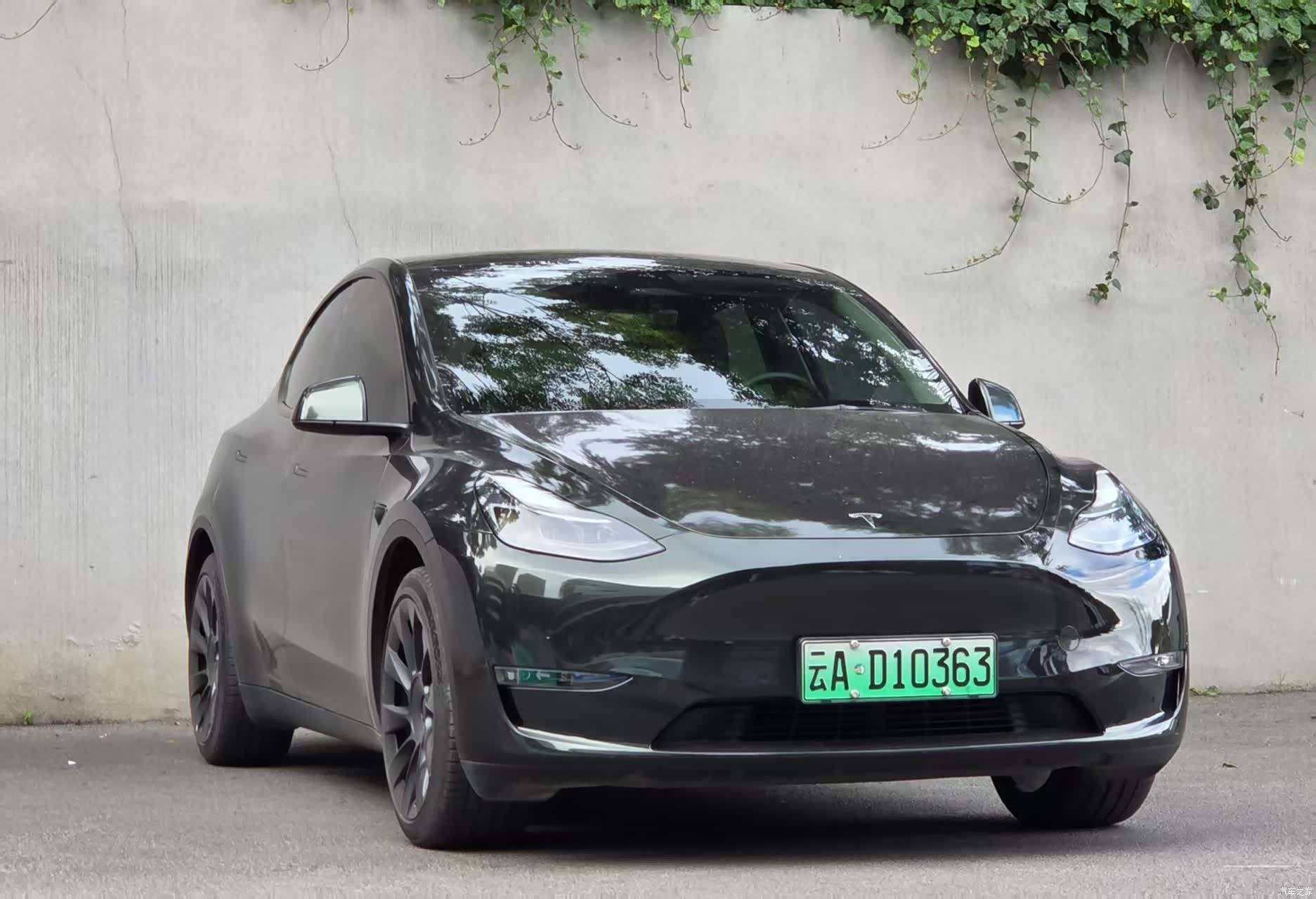 Tesla Model Y, 2021 3
