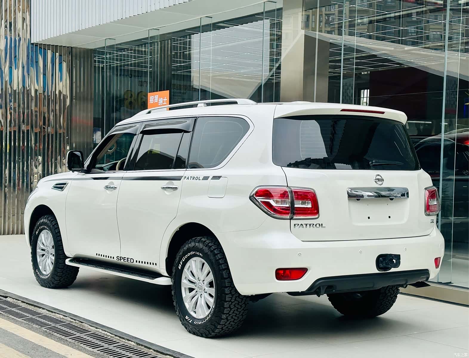 Nissan Patrol, 2017 4