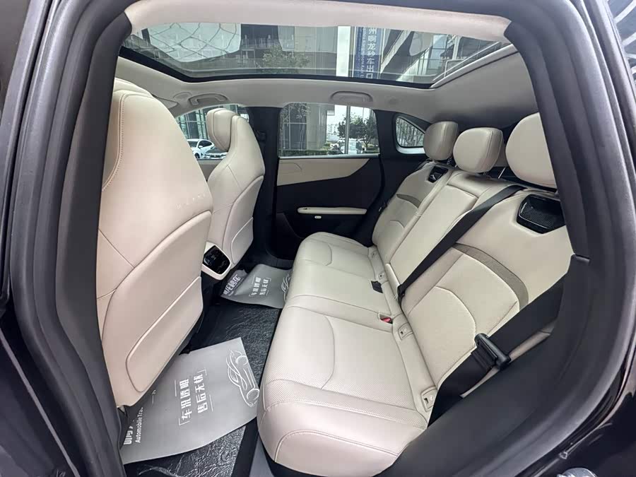 Mazda EZ-60 2025, фото 9