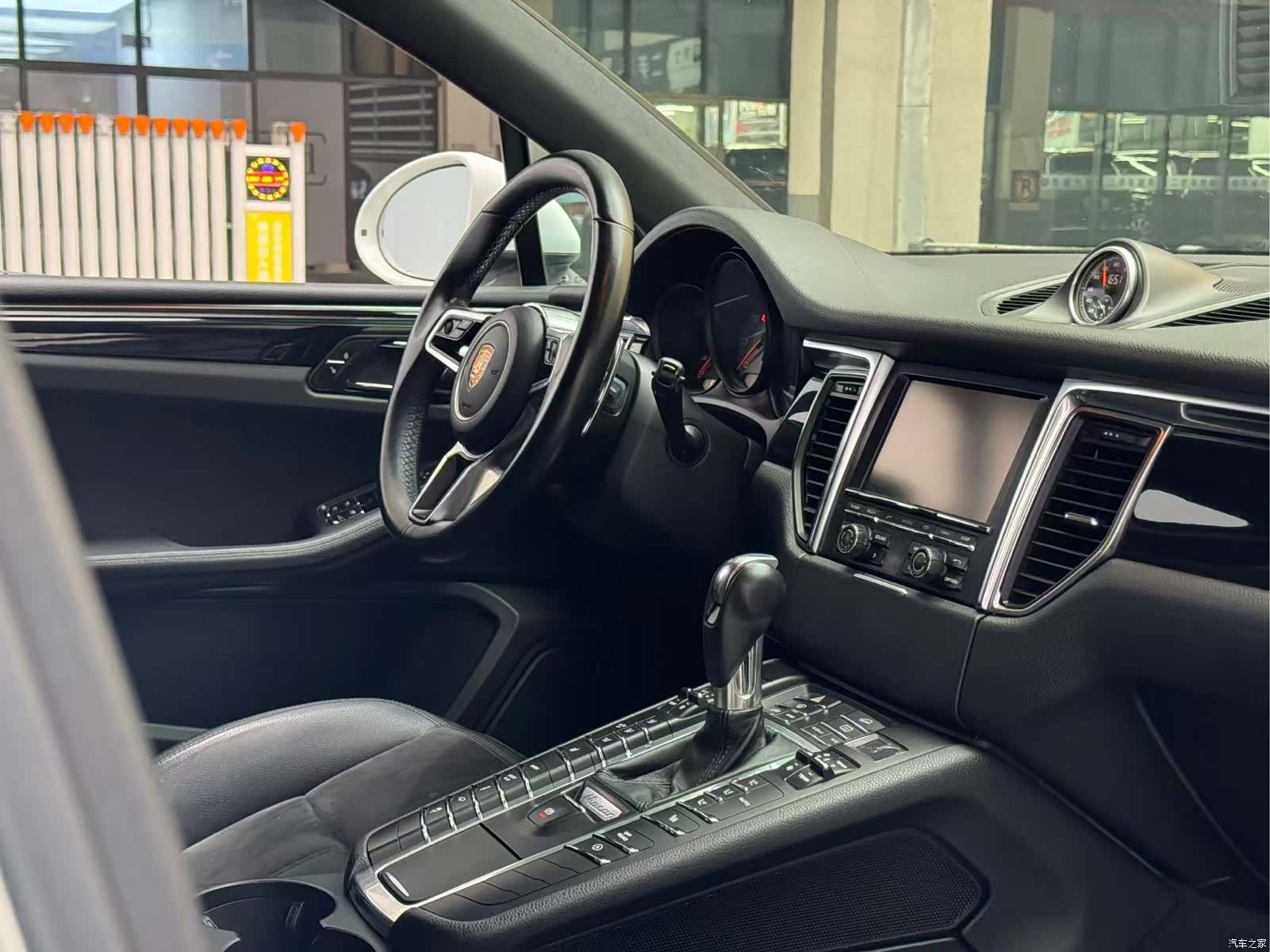 Porsche Macan, 2015 все фото