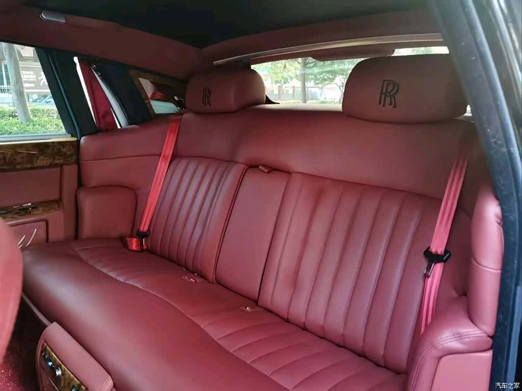 Rolls-Royce Phantom, 2011 10