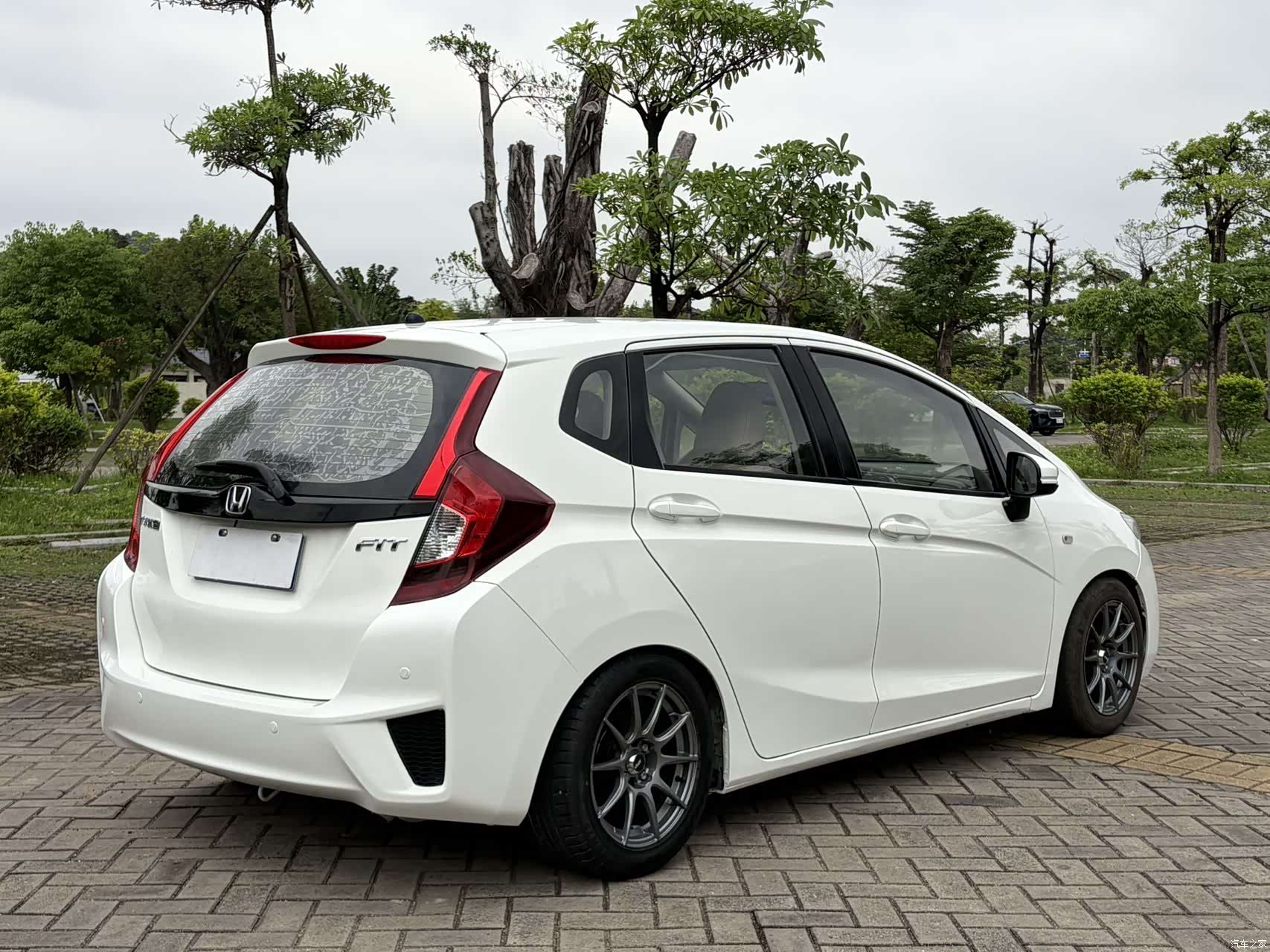 Honda Fit, 2016 все фото