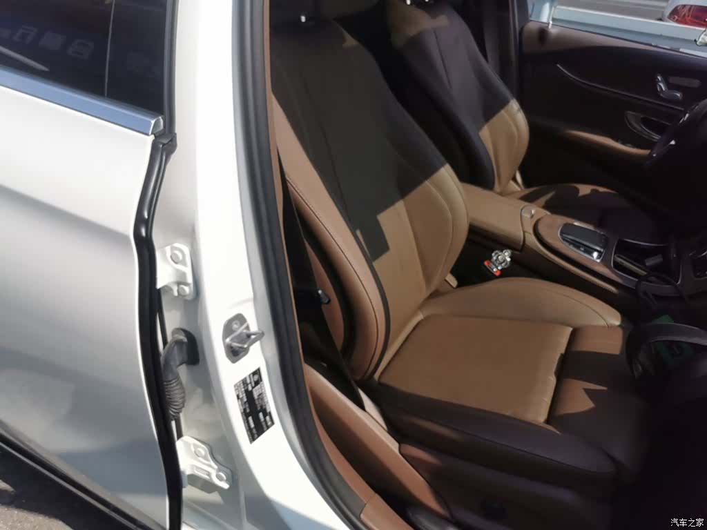 Mercedes-Benz E-Class, 2019 25