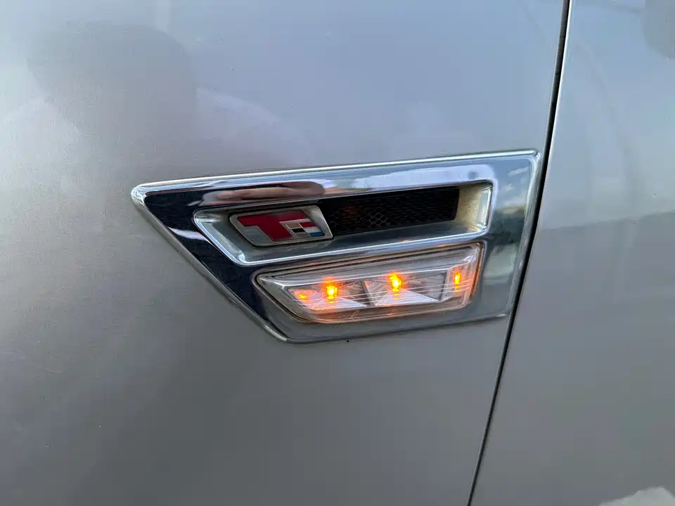 Cadillac SLS Saiwei
