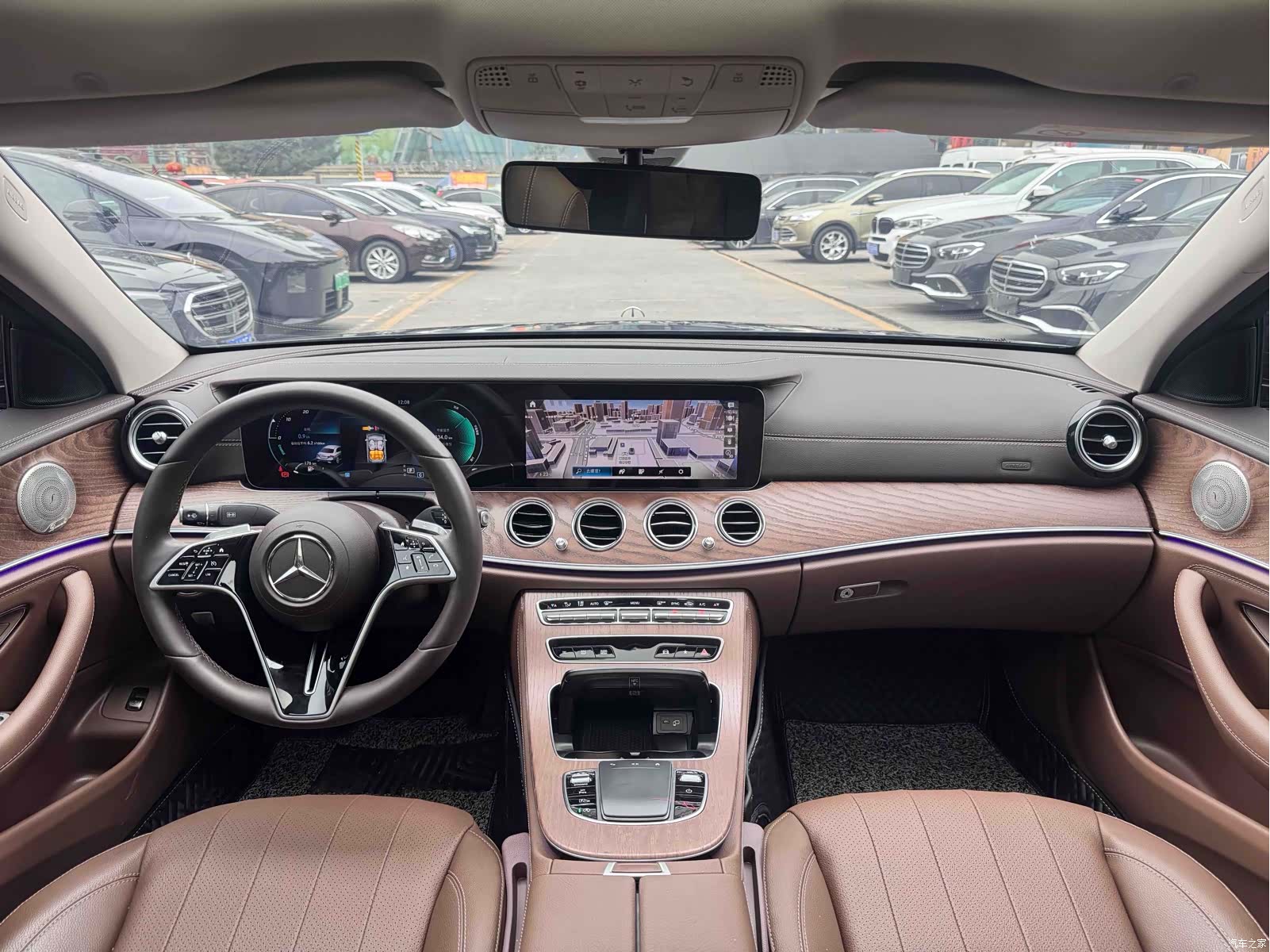 Mercedes-Benz E-Class, 2024 8