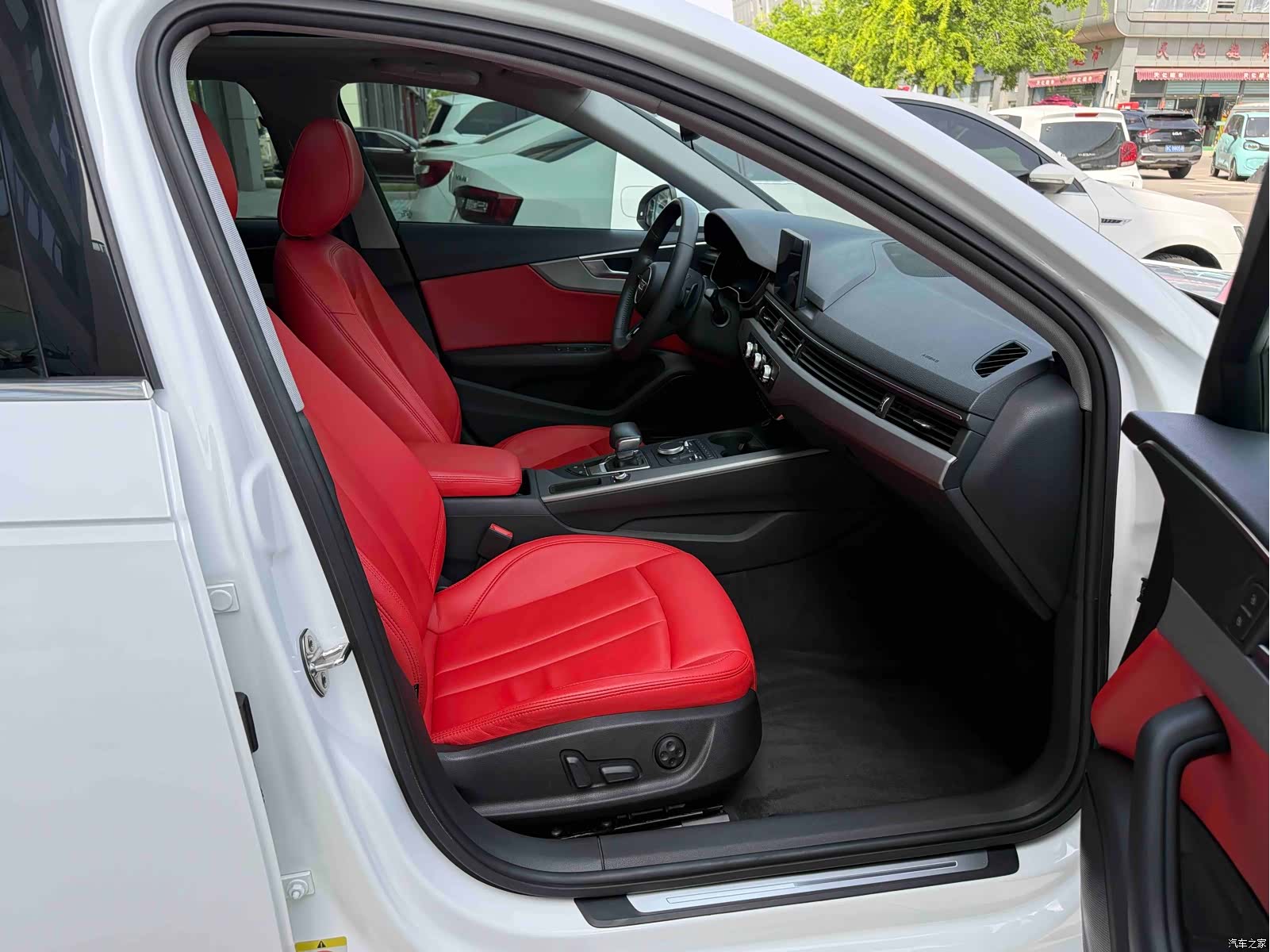 Audi A4L, 2019 27