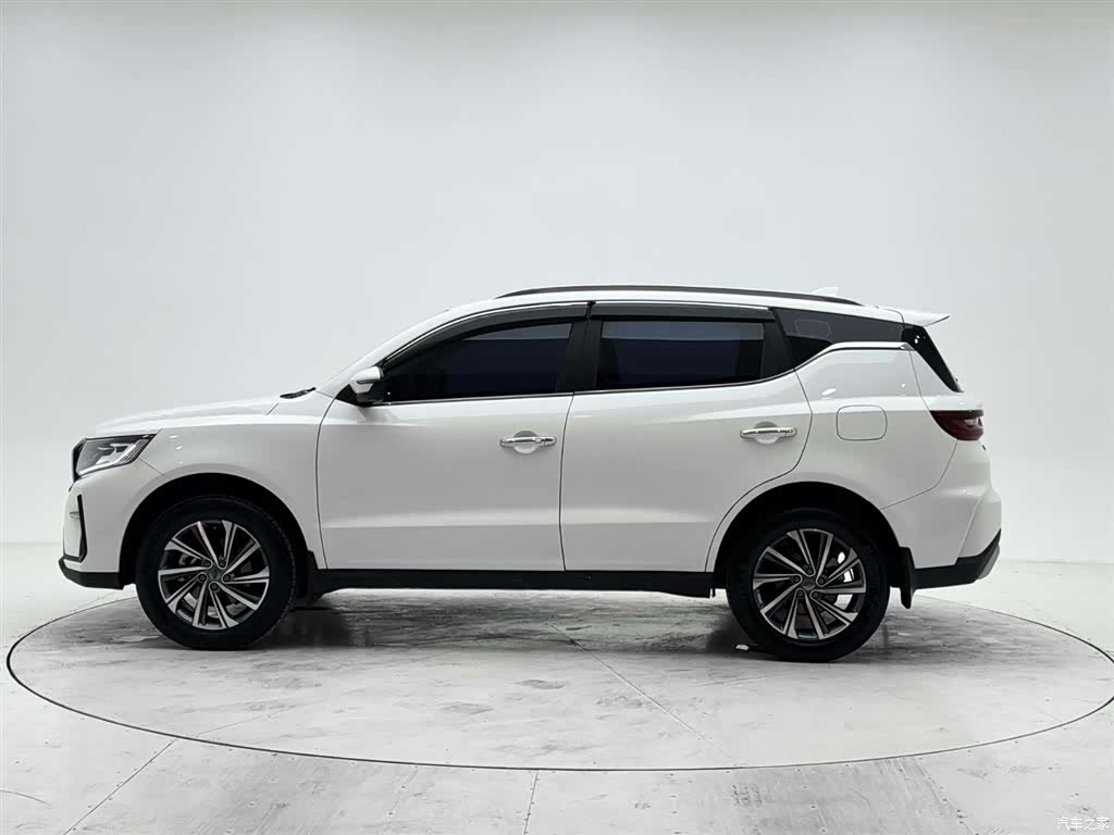 Geely X6, 2022 7