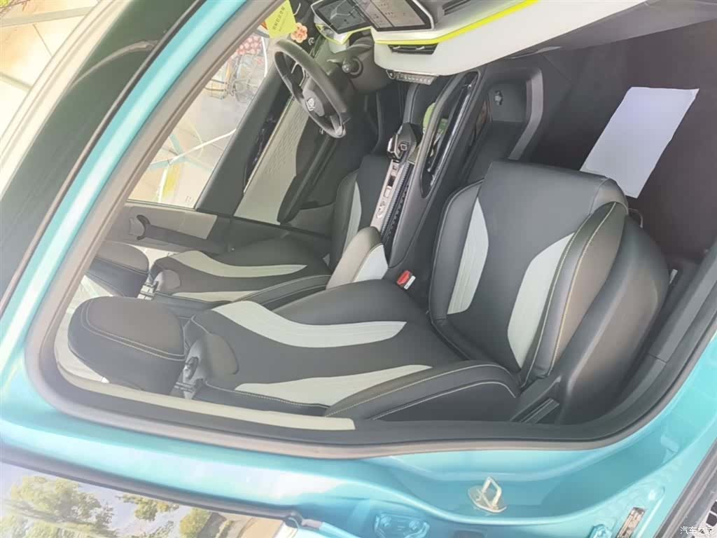 Geely Coolray, 2022 20