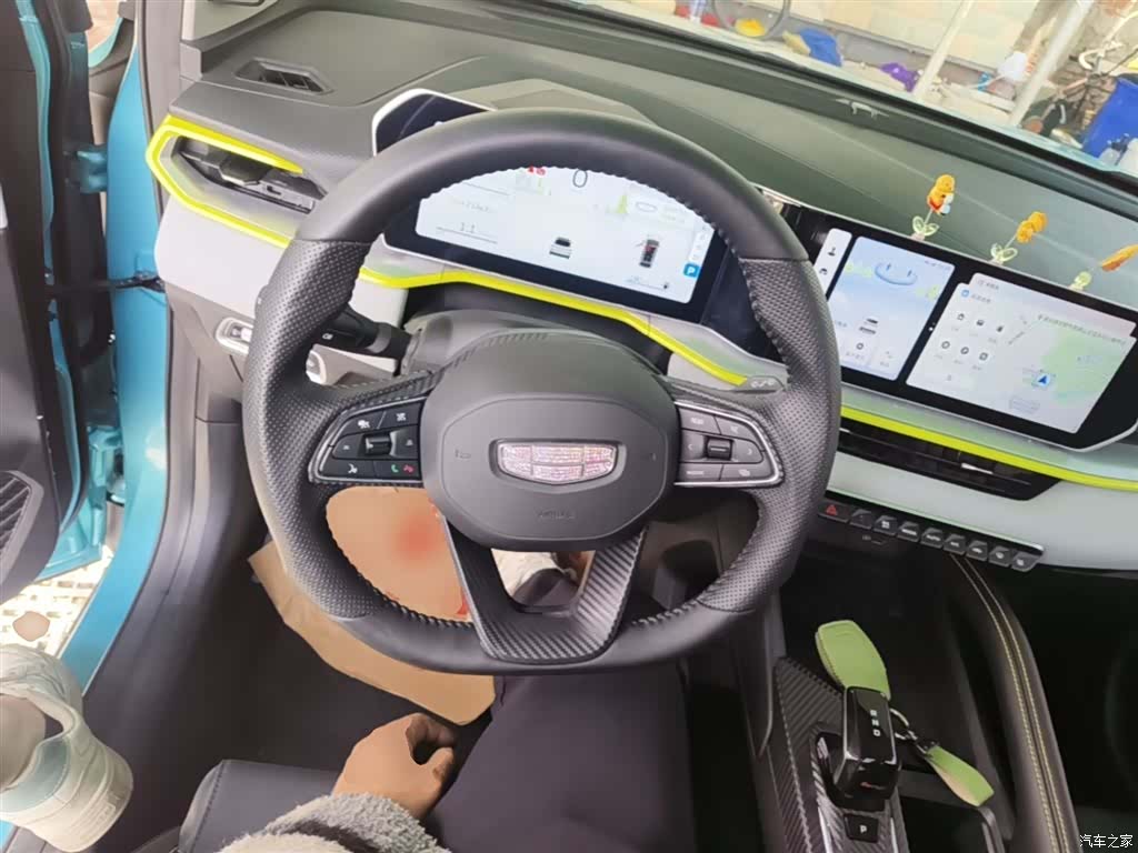 Geely Coolray, 2022 7