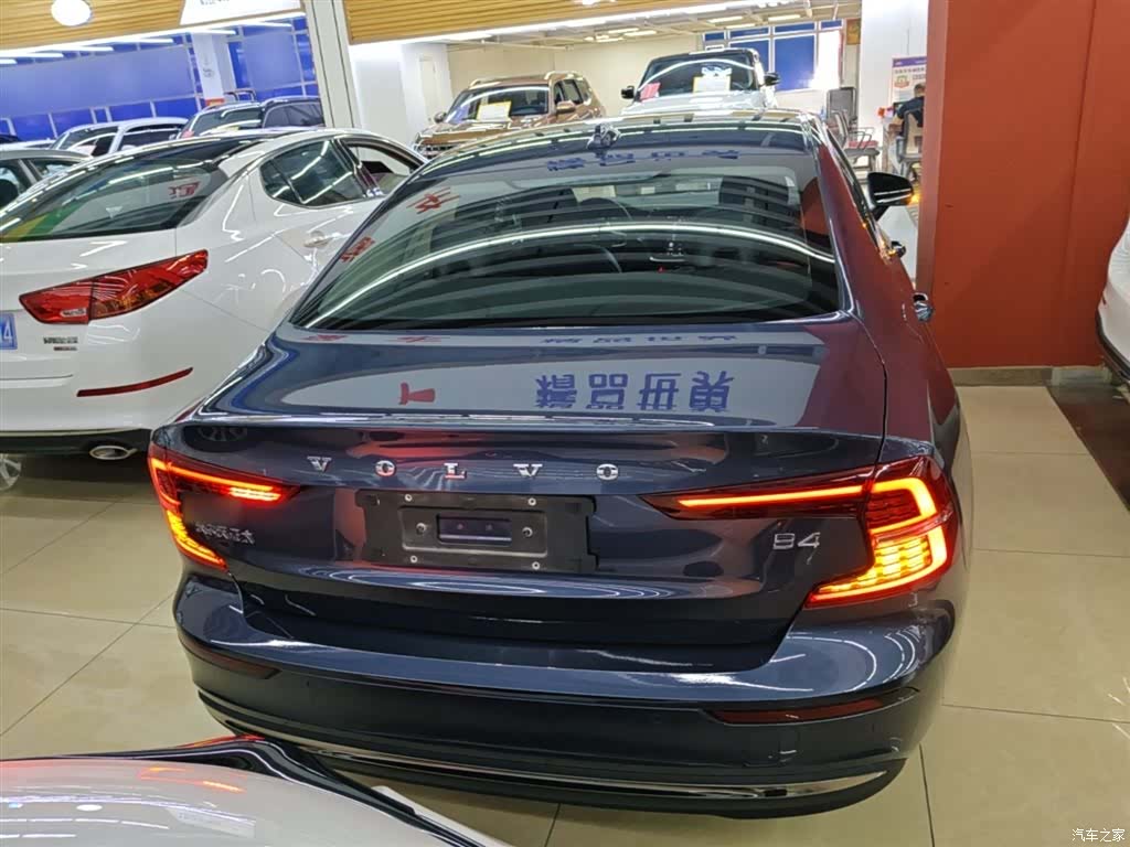 Volvo S60, 2023 6