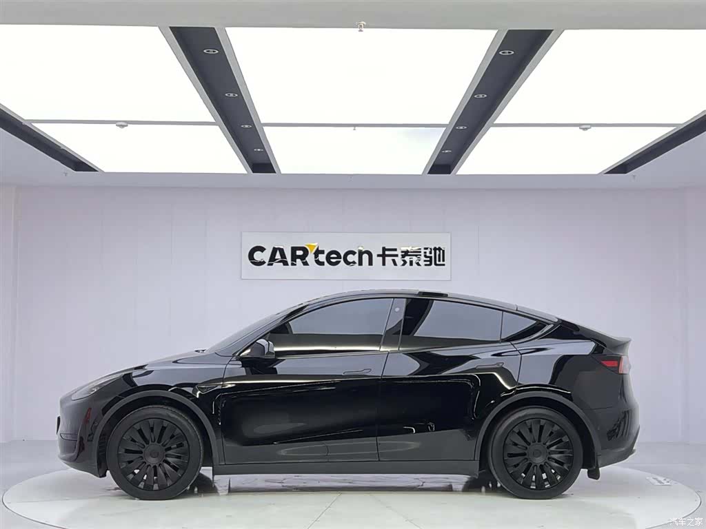 Tesla Model Y, 2024 2