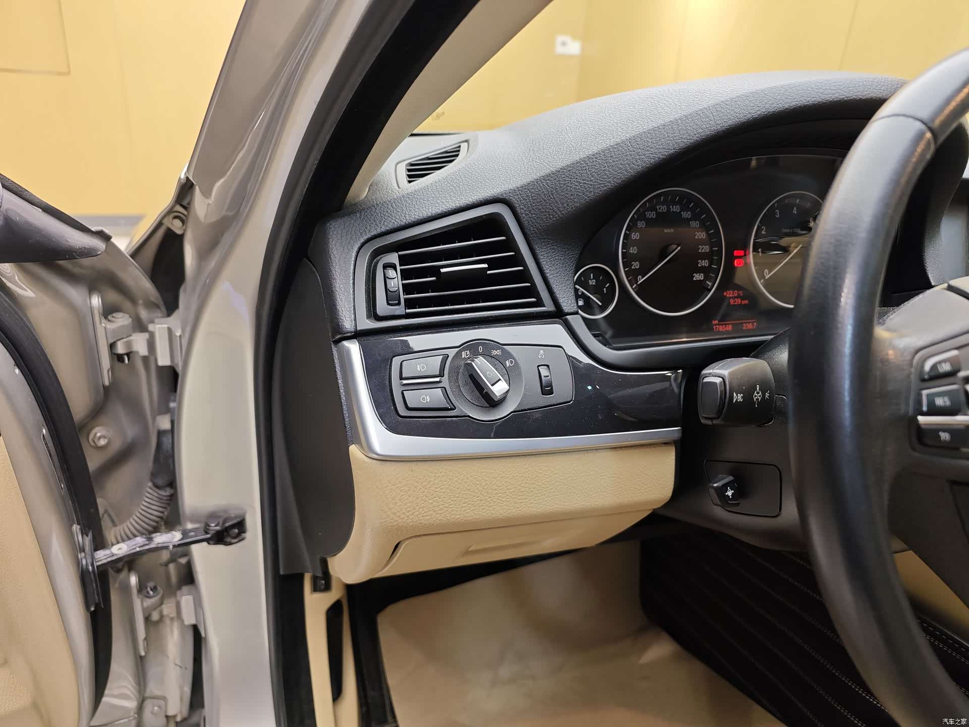 BMW 5 Series, 2014 12
