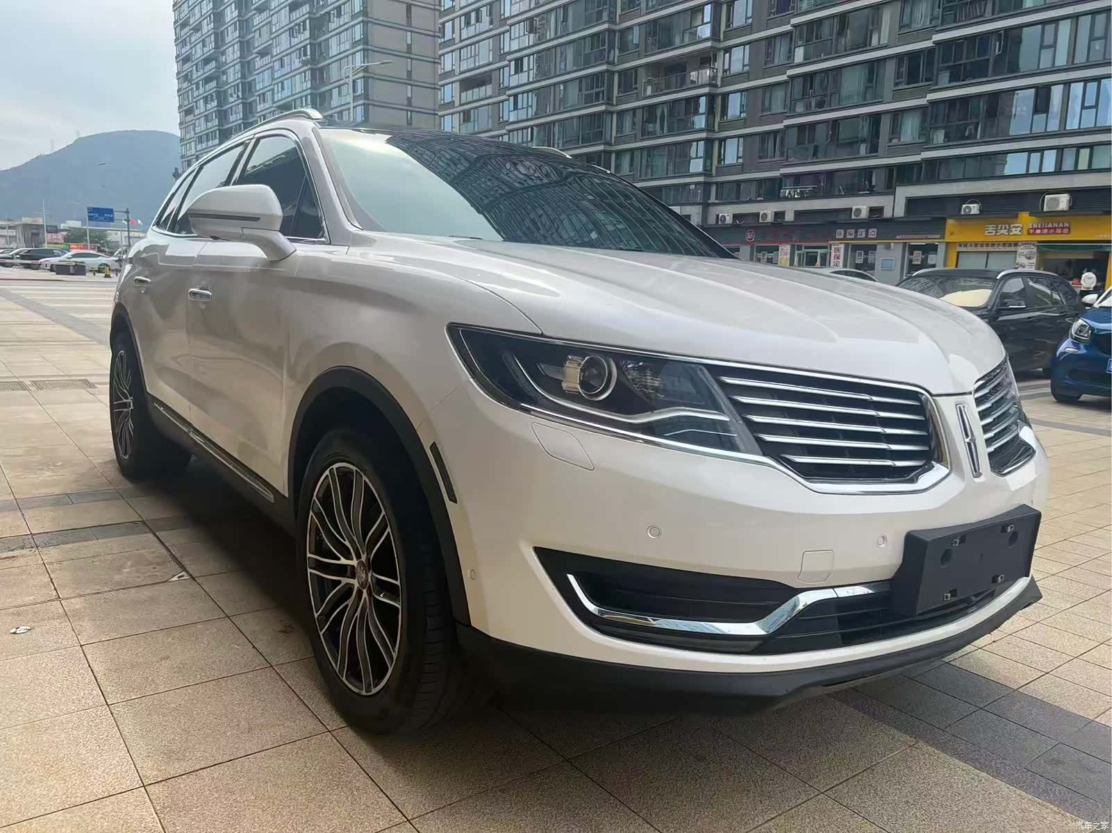 Lincoln MKX, 2018 3