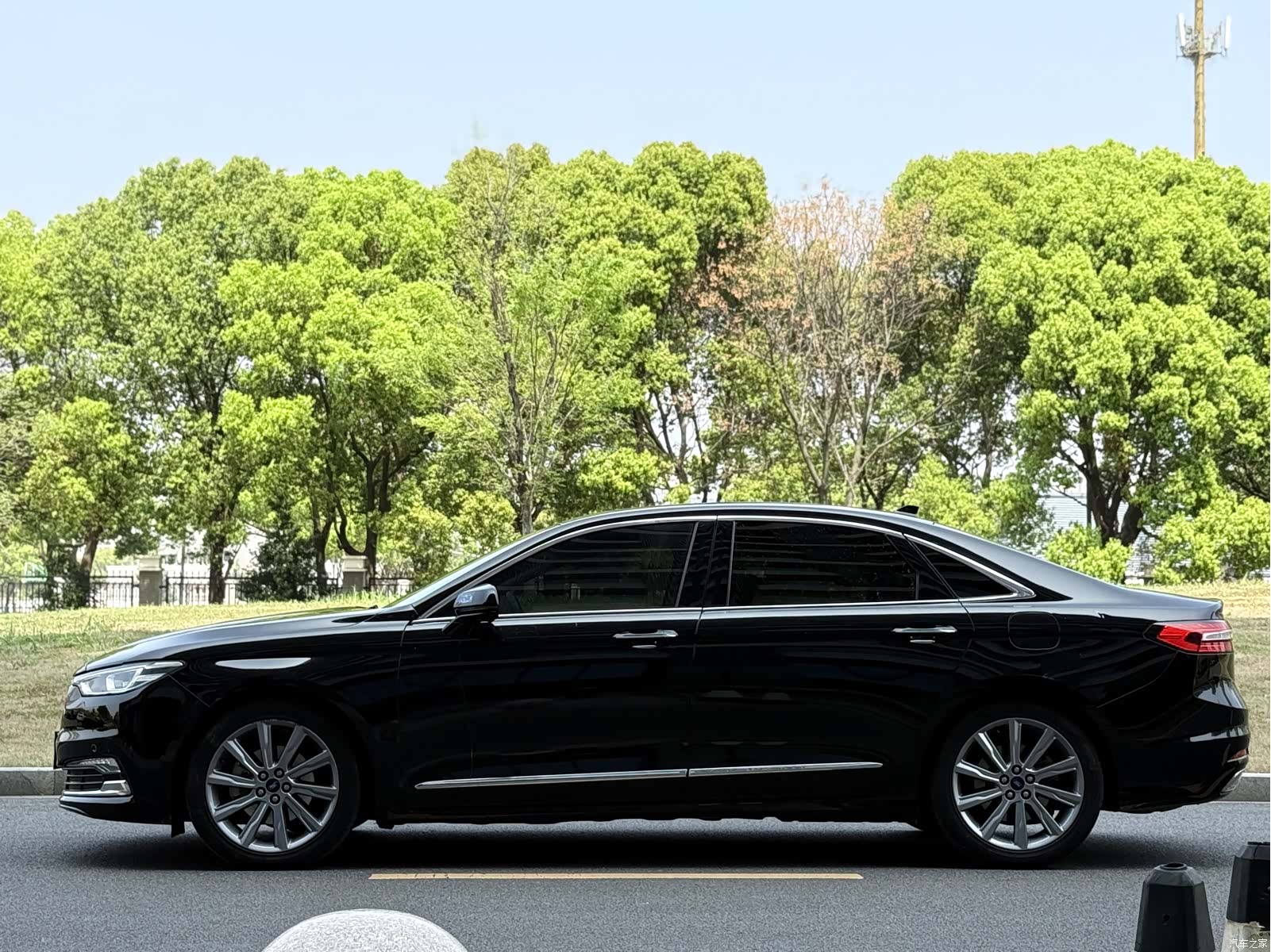 Ford Taurus, 2020 3