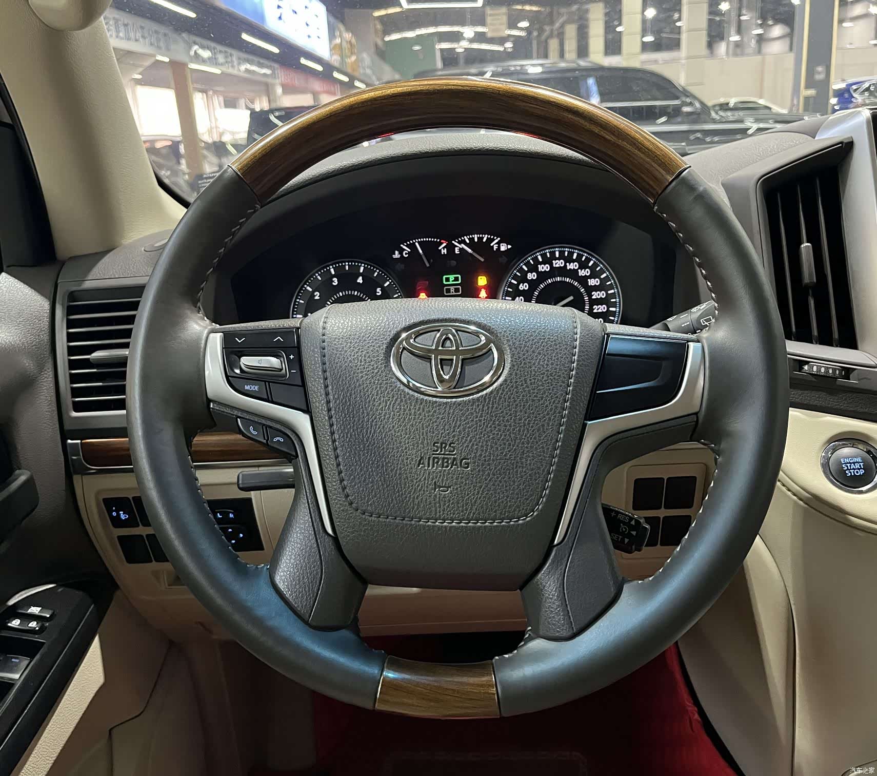 Toyota Land Cruiser, 2018 8